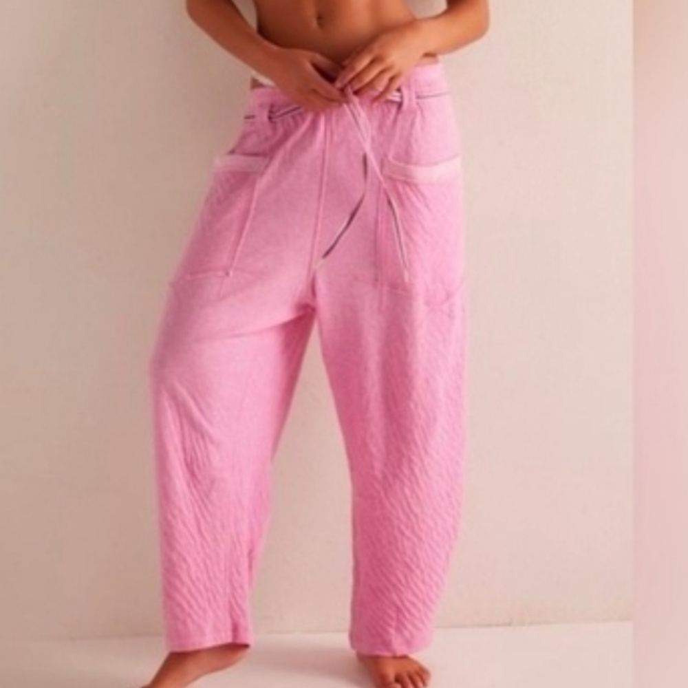 Free people intimately wait a minute barrel pant. NWOT. XL